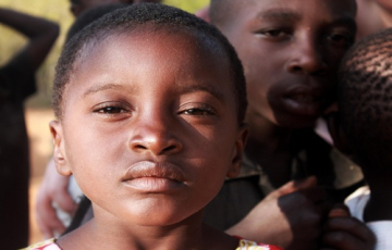 أفريقيا في القرن الحادي والعشرين: سلاسل جديدة، جراح قديمة/ ماوريسيو هيريرا خان*
