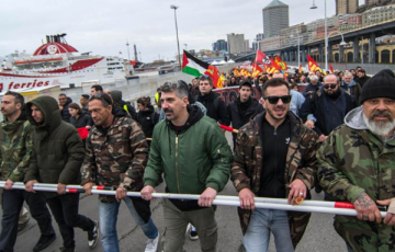 إضراب عالمي لعمال الموانئ ضد الحروب وتجارة السلاح