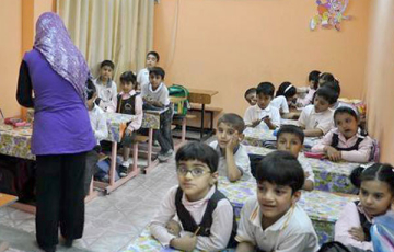تربويون: الحفظ والتلقين.. يهددان مستقبل التعليم ويضعفان مهارات الطلبة