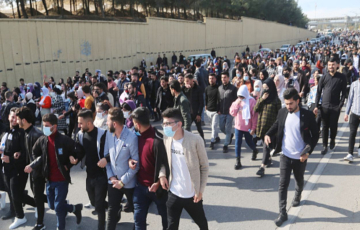 باحثون: استمرار السياسات الاقتصادية الحالية يعمّق الأزمات الاجتماعية
