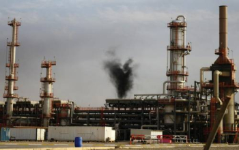 القلق يعصف بالعراقيين..  أيّ كارثة معيشية تنتظرنا مع توقف صادرات النفط؟!