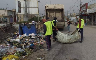 كيف تهمش الحكومات حقوق عمال النظافة رغم دورهم الحيوي في المدن؟
