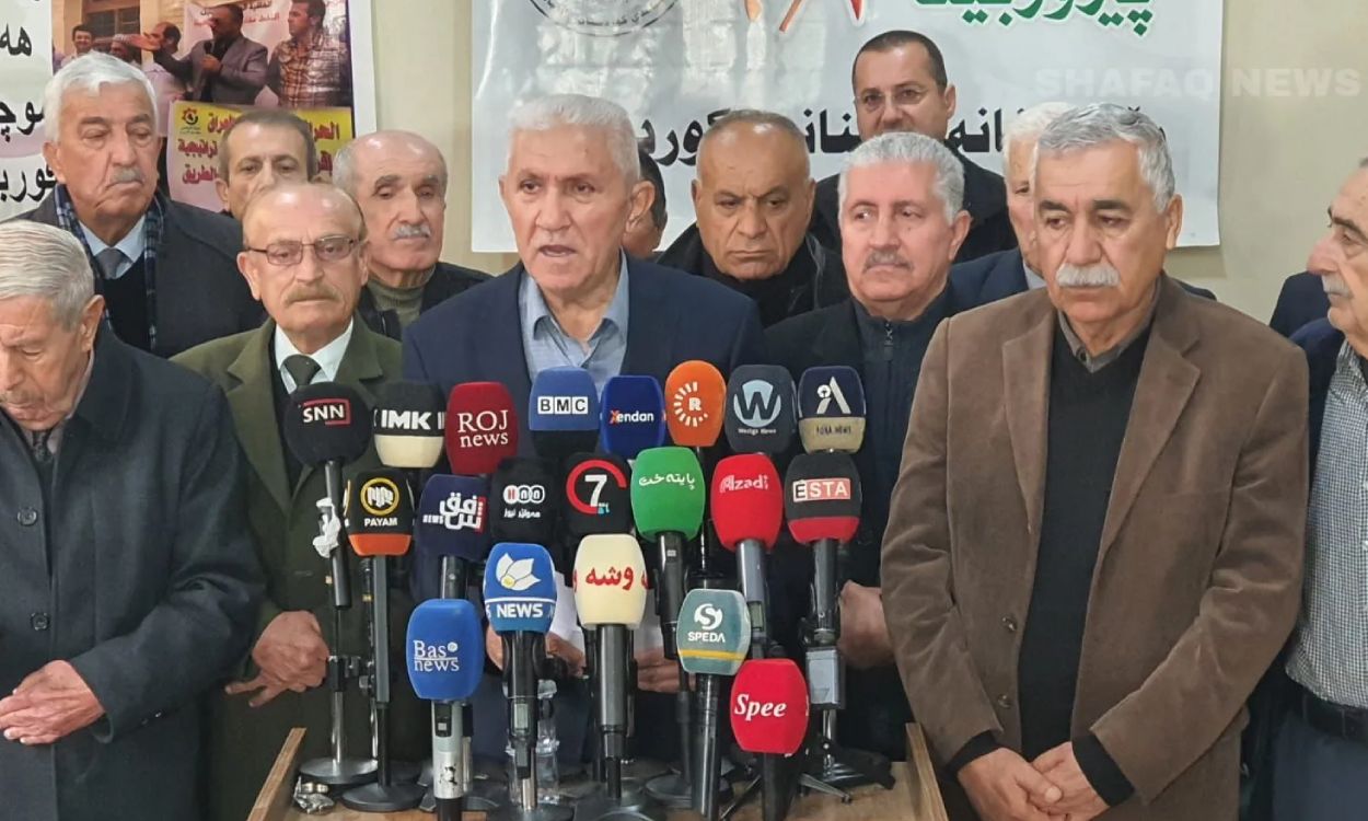 احتجاجات تطالب بصرف الرواتب وتوفير العمل والسكن اللائق